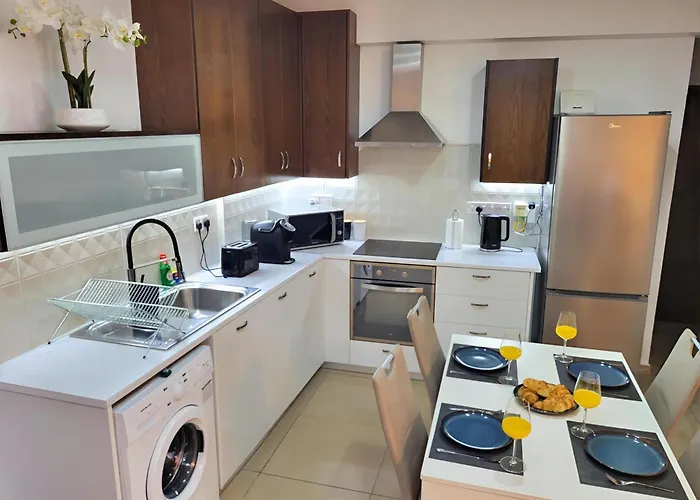 Sunshine Escape Λάρνακα