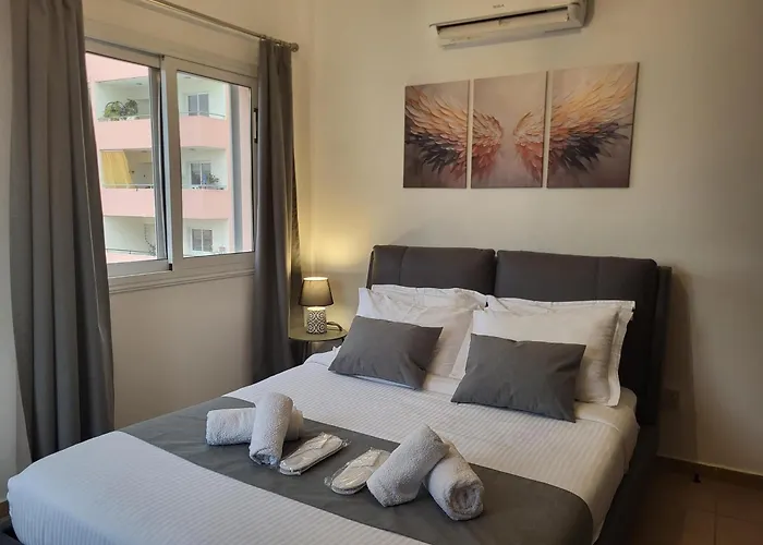 Sunshine Escape * Λάρνακα