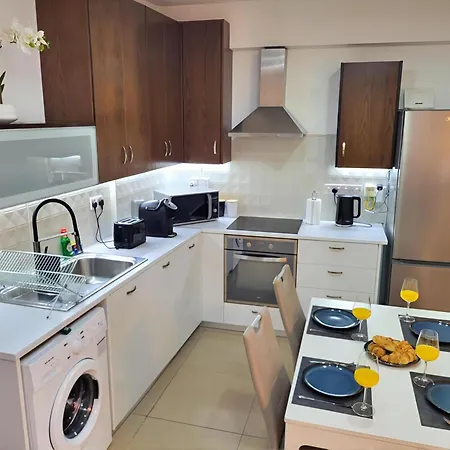 Sunshine Escape לרנקה