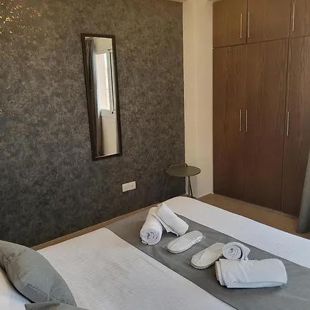 דירה Sunshine Escape לרנקה