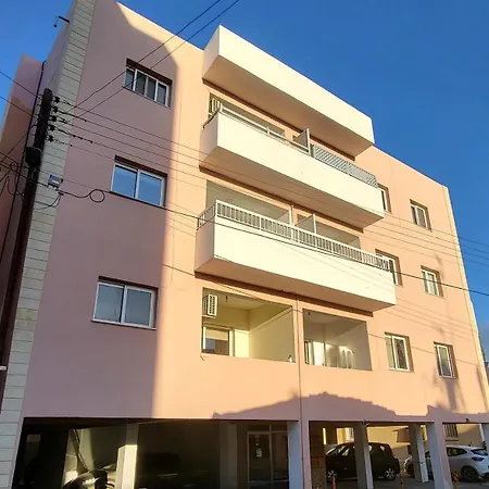 Sunshine Escape לרנקה